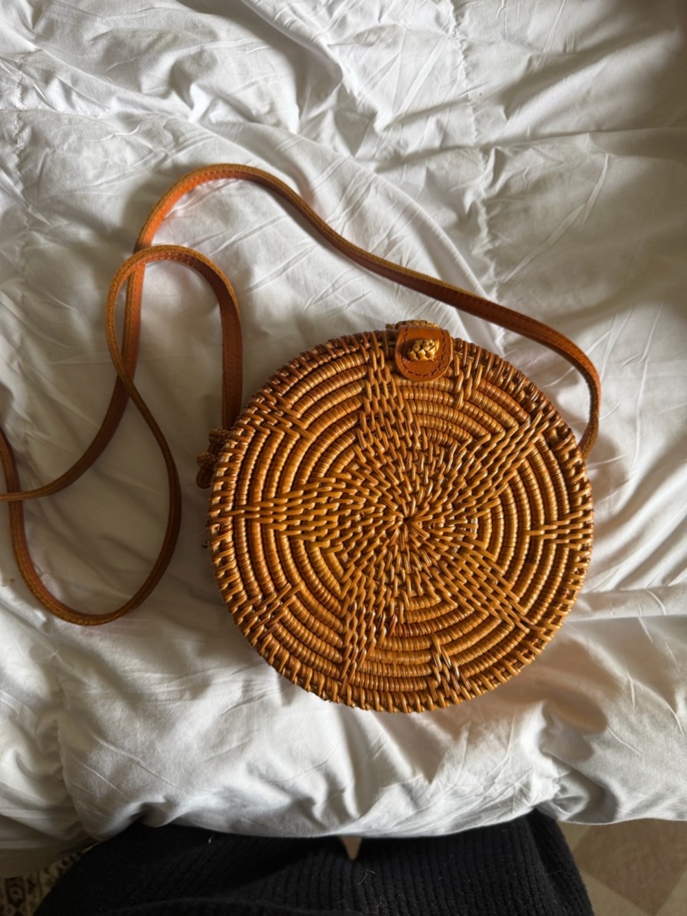 Wicker Rattan and Leather Star Pattern Crossbody Bag in Tan